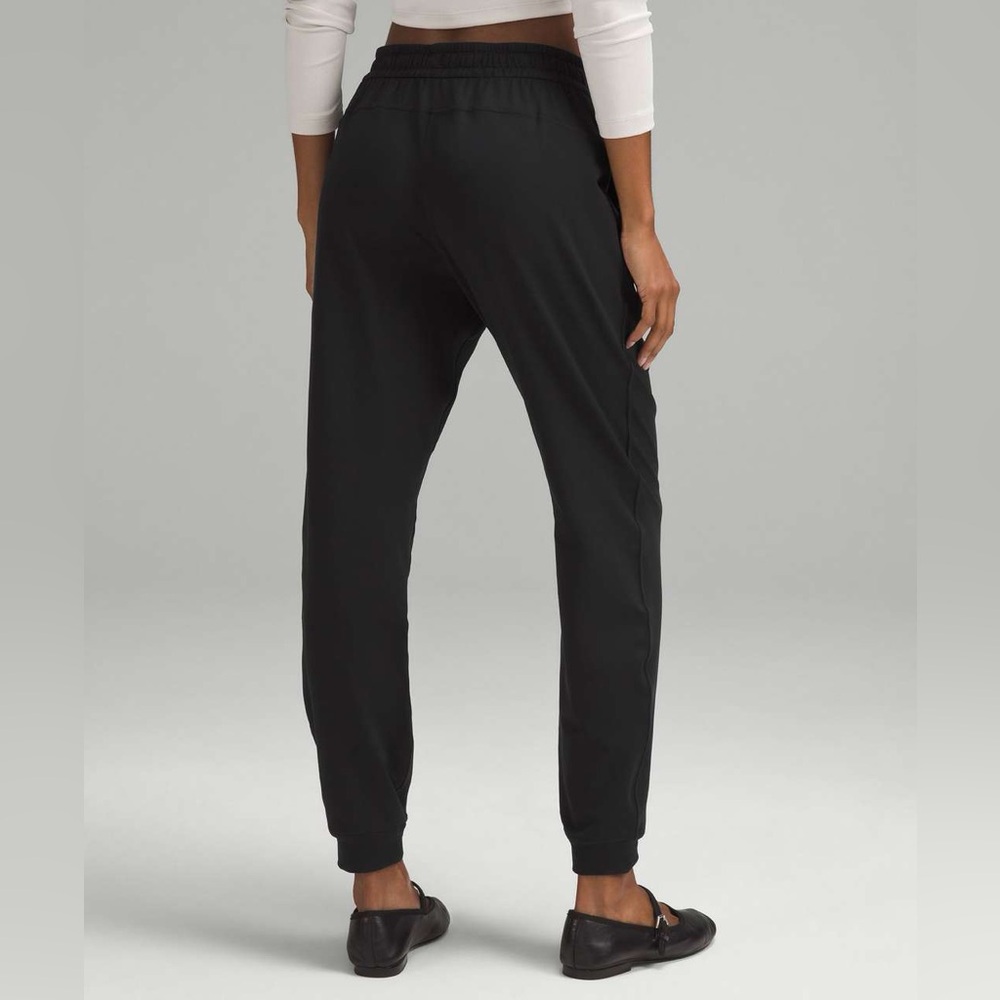 LULULEMON Black Soft Jersey Classic-Fit Mid-Rise Jogger Size 0 - Picture 4 of 6